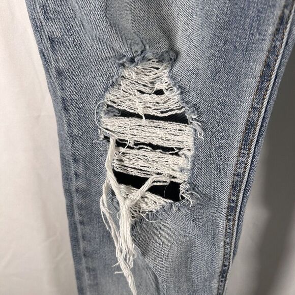 Willow Root Jeans Women's 26 Light Wash Denim Distressed High Rise Ankle - Picture 4 of 11